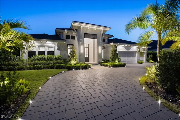 Property Slideshow image 2 of 16 | 2989 regatta rd, Naples, FL, 34103