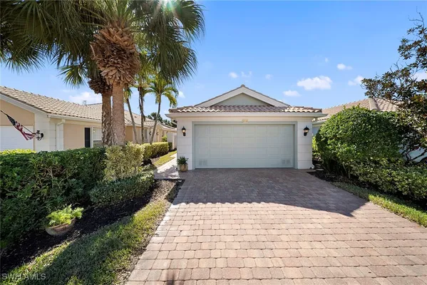 Property Slideshow image 2 of 41 | 28198 islet trl, Bonita Springs, FL, 34135