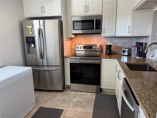 Property Slideshow image 3 of 15 | 1747 pebble beach dr 207, Fort Myers, FL, 33907