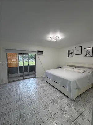 Property Slideshow image 3 of 18 | 200 sw 132nd way 109l, Pembroke Pines, FL, 33027