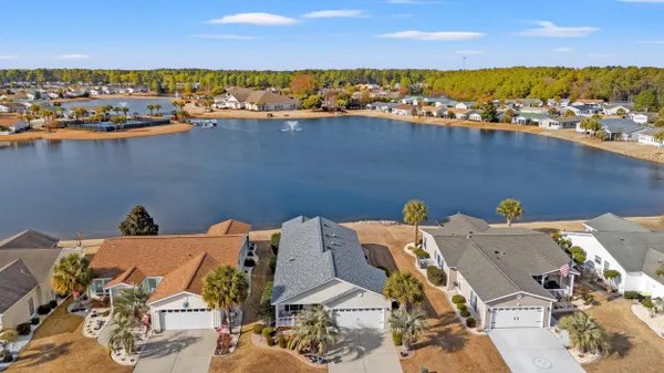 Property Slideshow image 2 of 40 | 246 lakeside crossing dr, Conway, SC, 29526