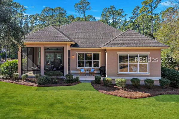 Property Slideshow image 3 of 60 | 14 myrtle bank ln, Hilton Head Island, SC, 29926