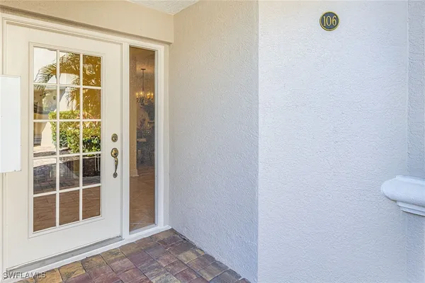 Property Slideshow image 3 of 41 | 3985 deer crossing ct 106, Naples, FL, 34114