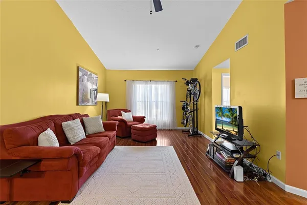 Property Slideshow image 3 of 36 | 5095 fairways cir apt i304, Vero Beach, FL, 32967