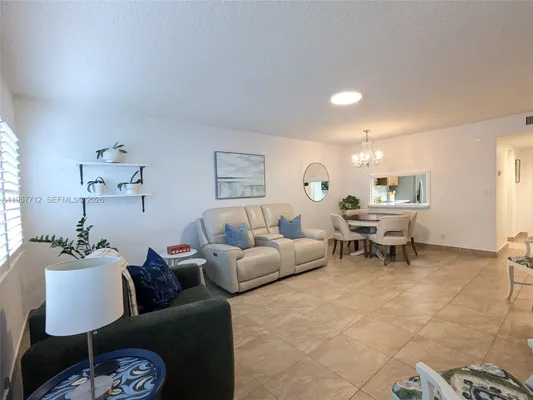 Property Slideshow image 2 of 25 | 330 se 2nd st apt 102e, Hallandale Beach, FL, 33009