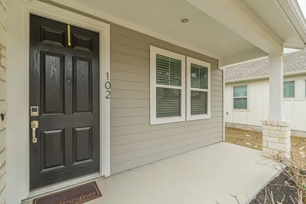 Property Slideshow image 2 of 35 | 212 bolivar way # 102, San Marcos, TX, 78666
