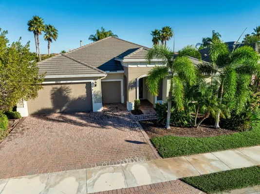 Property Slideshow image 2 of 60 | 10127 sw cypress wood ct, Port St Lucie, FL, 34987
