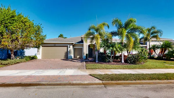 Property Slideshow image 3 of 60 | 10127 sw cypress wood ct, Port St Lucie, FL, 34987