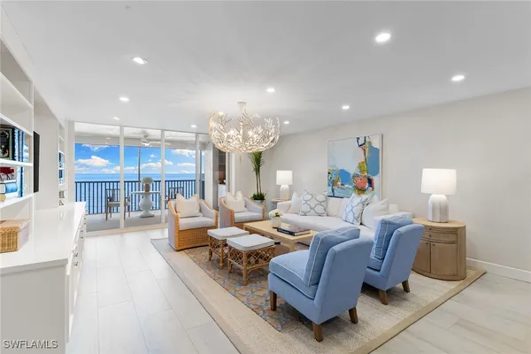 Property Slideshow image 3 of 25 | 1919 gulf shore blvd 301, Naples, FL, 34102