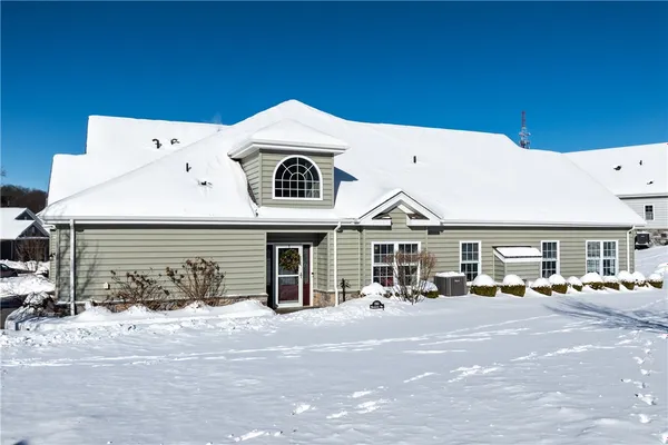 Property Slideshow image 2 of 43 | 190 washington way, Pittsburgh, PA, 15237