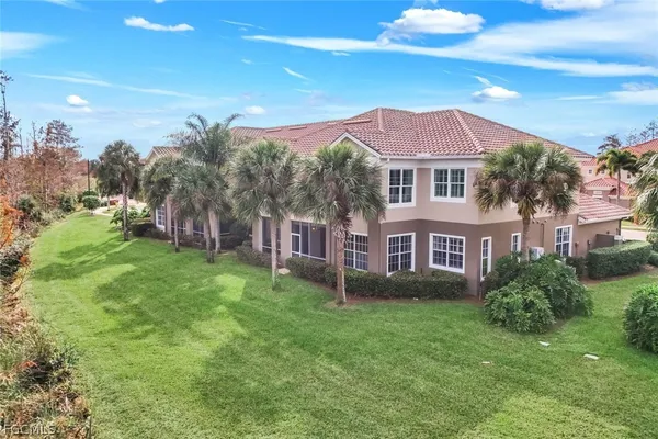 Property Slideshow image 2 of 47 | 13033 pennington pl 101, Fort Myers, FL, 33913