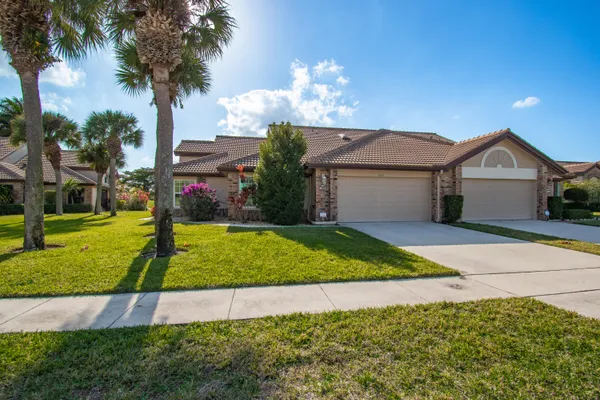 Property Slideshow image 3 of 58 | 8213 cassia dr, Boynton Beach, FL, 33472