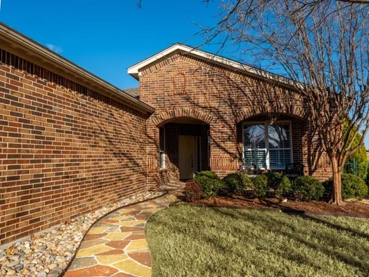Property Slideshow image 2 of 32 | 7548 pasatiempo dr, Frisco, TX, 75036
