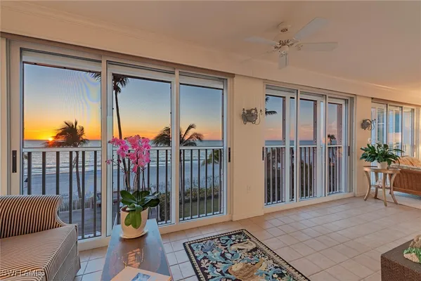 Property Slideshow image 3 of 27 | 3377 gulf shore blvd 2a, Naples, FL, 34103