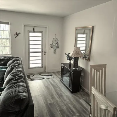 Property Slideshow image 2 of 10 | 275 farnham l 275, Deerfield Beach, FL, 33442