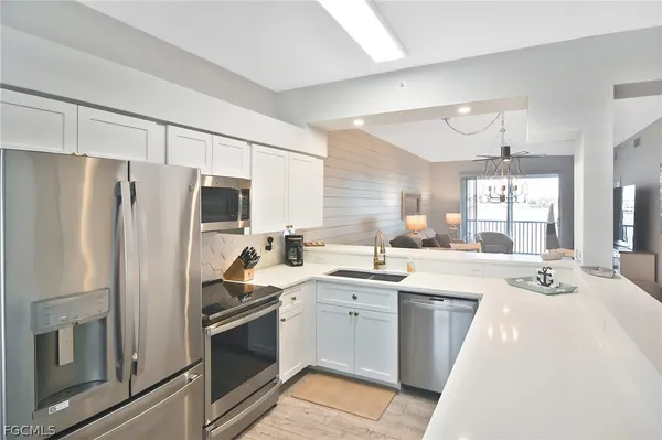 Property Slideshow image 3 of 39 | 10460 washingtonia palm way 1324, Fort Myers, FL, 33966