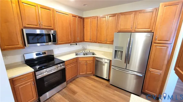 Property Slideshow image 3 of 22 | 3514 whelford way, Glen Allen, VA, 23060