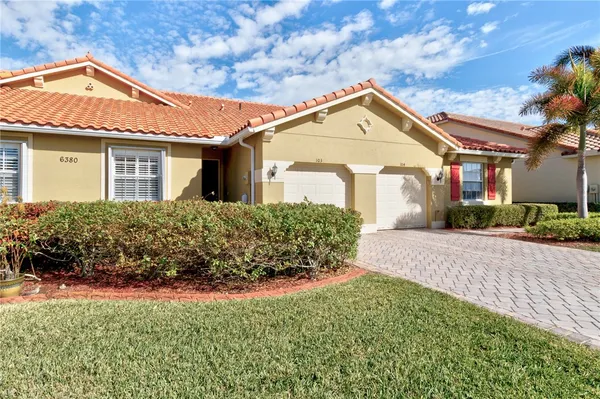 Property Slideshow image 2 of 34 | 6380 oxford cir unit 103c, Vero Beach, FL, 32966