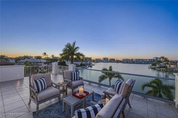 Property Slideshow image 3 of 30 | 3125 leeward ln, Naples, FL, 34103