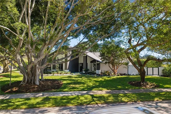 Property Slideshow image 2 of 39 | 2570 crayton rd, Naples, FL, 34103