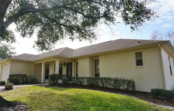 Property Slideshow image 2 of 50 | 6010 w dedham trl, Crystal River, FL, 34429