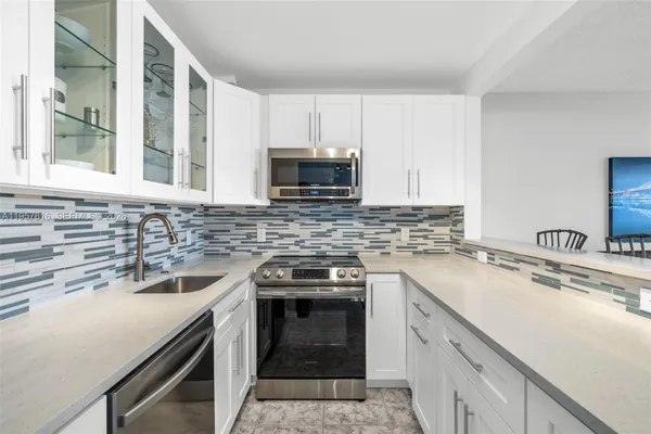 Property Slideshow image 2 of 36 | 1116 cambridge e unit e, Deerfield Beach, FL, 33442