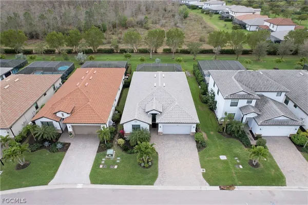 Property Slideshow image 2 of 23 | 11279 shady lake run, Fort Myers, FL, 33913