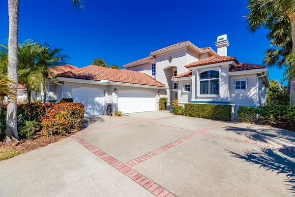 Property Slideshow image 2 of 36 | 1220 coventry ln, Vero Beach, FL, 32967