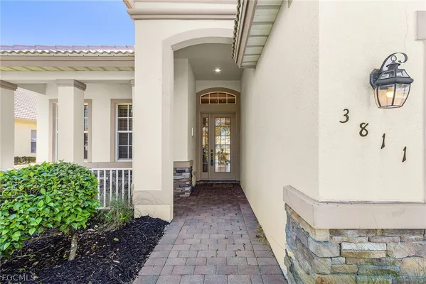 Property Slideshow image 3 of 40 | 3811 lakeview isle ct, Fort Myers, FL, 33905