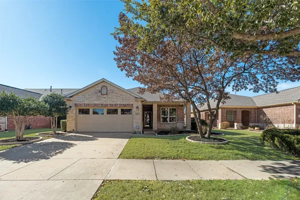 Property Slideshow image 2 of 34 | 987 burnswick isles way, Frisco, TX, 75036