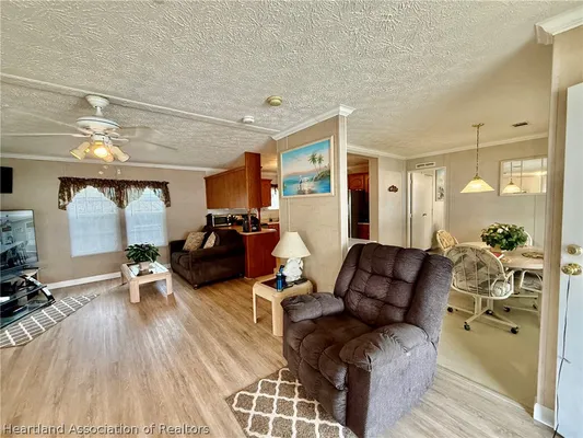 Property Slideshow image 3 of 37 | 21 venetian pkwy, Lake Placid, FL, 33852