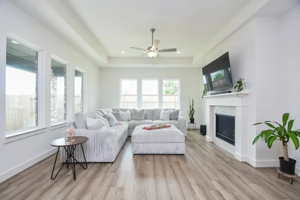 Property Slideshow image 2 of 32 | 31915 sky ridge ln, Fulshear, TX, 77441