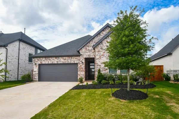 Property Slideshow image 3 of 32 | 31915 sky ridge ln, Fulshear, TX, 77441