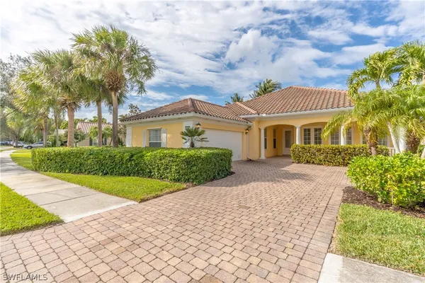 Property Slideshow image 2 of 50 | 7337 donatello ct, Naples, FL, 34114