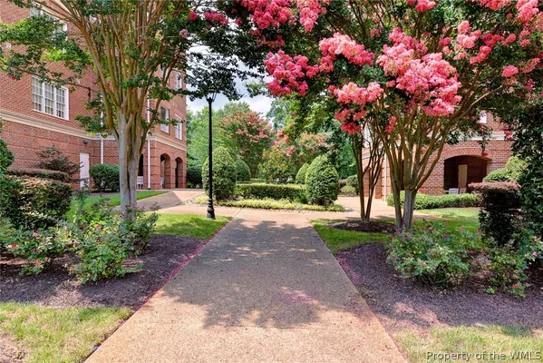 Property Slideshow image 3 of 33 | 1204 eaglescliffe, Williamsburg, VA, 23188