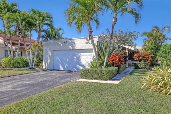 Property Slideshow image 3 of 62 | 5703 ainsley ct, Boynton Beach, FL, 33437