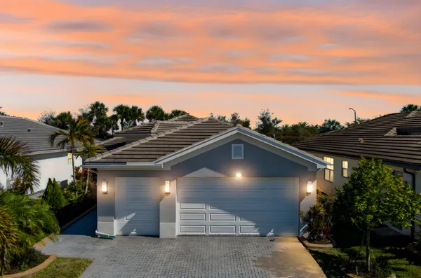 Property Slideshow image 2 of 79 | 11917 sw seahorse springs ter, Port St Lucie, FL, 34987