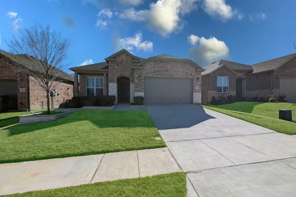 Property Slideshow image 2 of 26 | 404 long pines dr, Mckinney, TX, 75071