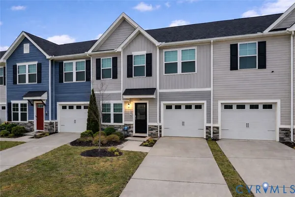 Property Slideshow image 3 of 34 | 7246 peyton randolph ln, New Kent, VA, 23124