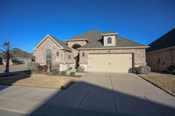 Property Slideshow image 3 of 32 | 7601 murcia dr, Fort Worth, TX, 76123