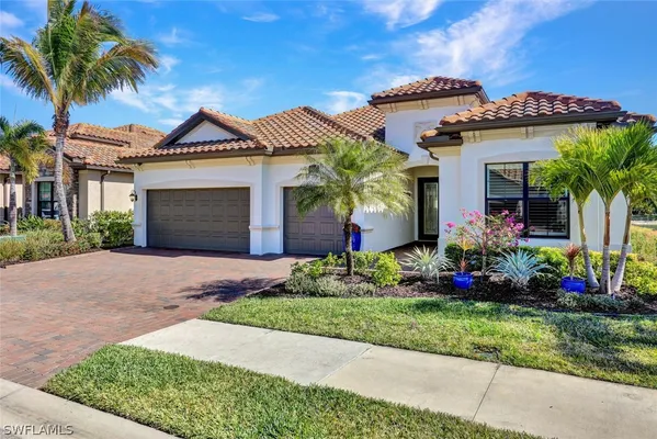 Property Slideshow image 3 of 39 | 28007 kerry ct, Bonita Springs, FL, 34135