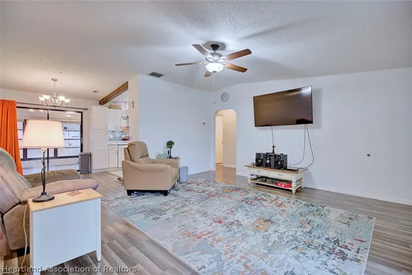 Property Slideshow image 3 of 36 | 3810 thunderbird hill cir, Sebring, FL, 33872