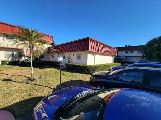 Property Slideshow image 2 of 23 | 12016 greenway cir 108, Royal Palm Beach, FL, 33411