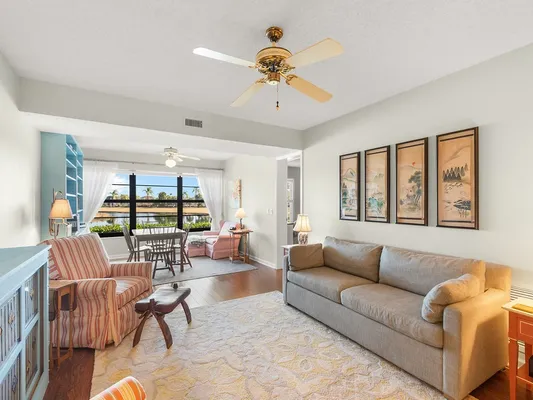Property Slideshow image 3 of 36 | 33 plantation dr 103, Vero Beach, FL, 32966