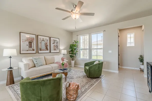 Property Slideshow image 2 of 25 | 116 mulligan dr 103, San Marcos, TX, 78666