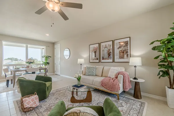 Property Slideshow image 3 of 25 | 116 mulligan dr 103, San Marcos, TX, 78666