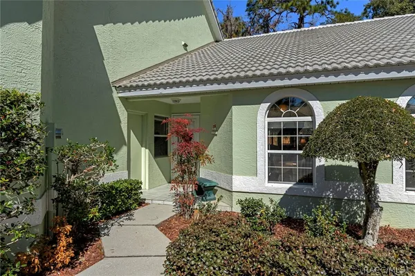 Property Slideshow image 2 of 39 | 827 inverie ct, Inverness, FL, 34453