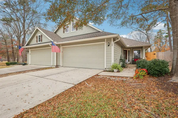 Property Slideshow image 2 of 31 | 30 trafalgar pl, Conroe, TX, 77384