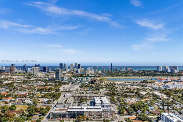 Property Slideshow image 3 of 34 | 329 se 3rd st 403t, Hallandale Beach, FL, 33009