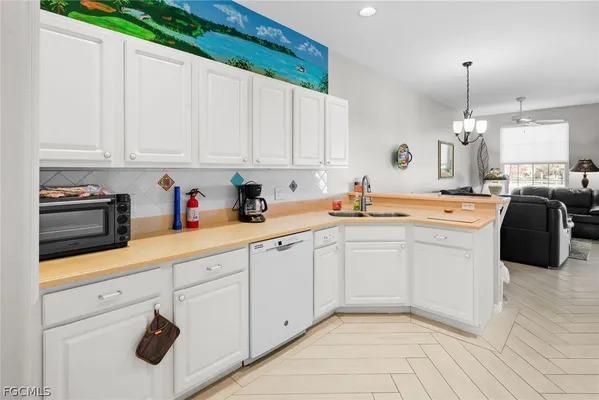 Property Slideshow image 3 of 27 | 14560 grande cay cir 2304, Fort Myers, FL, 33908